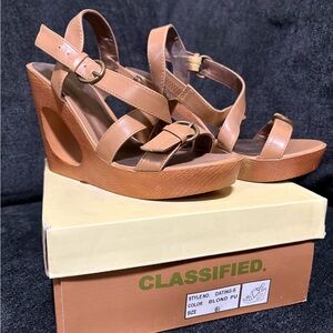 Classified Tan Wedge Shoes with Cork Heel